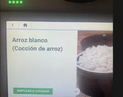 Step <p>?Sigue la receta según la cantidad de arroz elegida. </p><p>?Cuando colocas el cestillo en el thermomix, incorpora dentro el pulpo troceado para que se atempere.</p> illustration