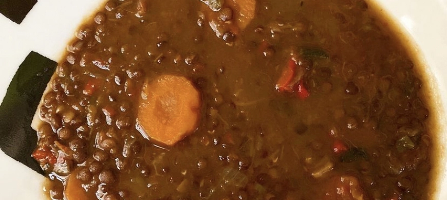 LENTEJAS DE CAVIAR CON SALSA DE APROVECHAMIENTO