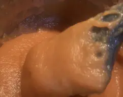 Step <p>?Saca del vaso y vierte : </p><p>?en un vaso de plástico de tubo .</p><p>( te quedará con forma circular, solo tienes que romper el vaso de plástico)</p><p>?en un molde de plumcake de silicona. </p><p>? moldes individuales de silicona. </p><p><br></p> illustration