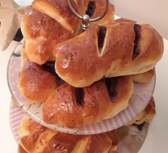 Pan de leche con y sin relleno