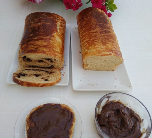 Brioche y crema de leche, cacao y avellanas